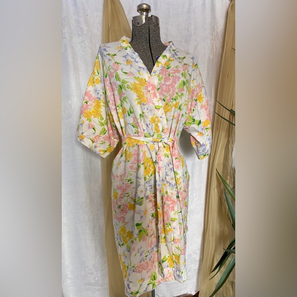 Handmade, Up-cycled Kimono - Picture 2 of 5